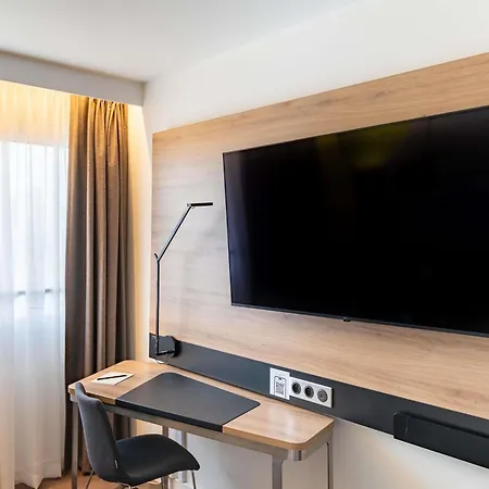 Novotel Centrum Hotel 4*