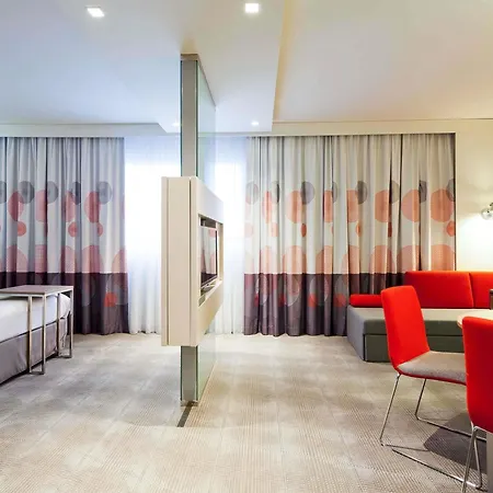 Novotel Centrum Hotel 4*
