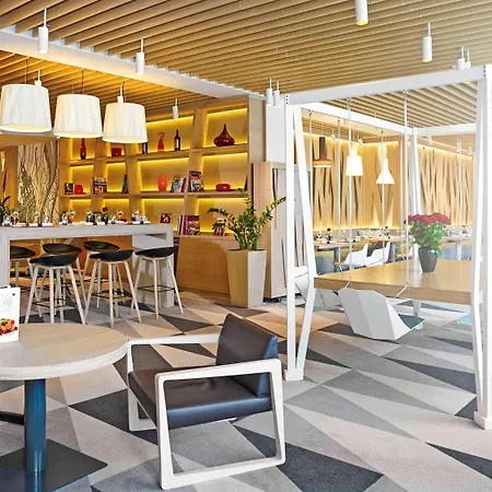 Отель Novotel Centrum